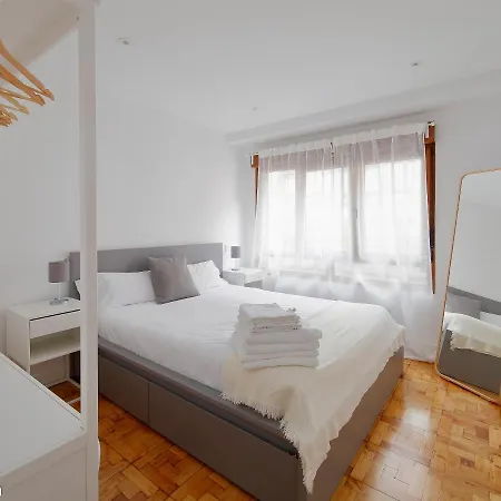 Lägenhet Avg Cervantes 2 Centro Gijón