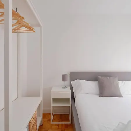 Avg Cervantes 2 Centro Lägenhet *